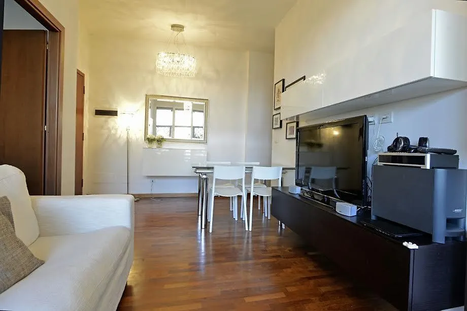 Appartamento Sole In Centro A Bologna Wi-Fi Fibra 0*,  Italy